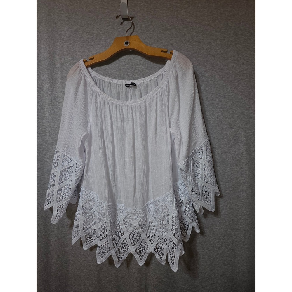 Unique Spectrum White Lace Crochet Peasant Blouse Handkerchief Hem Missing size